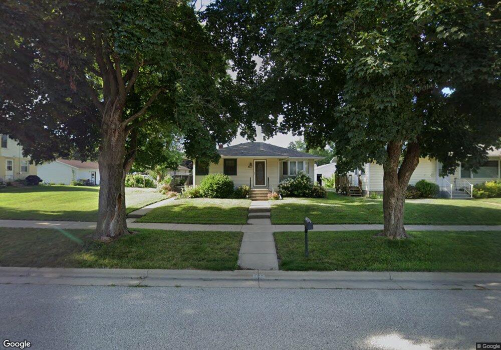 524 S 1st St, La Crescent, MN 55947 - photo 1