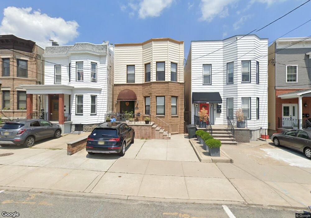 128 Highpoint Ave, Weehawken, NJ 07086 - photo 1