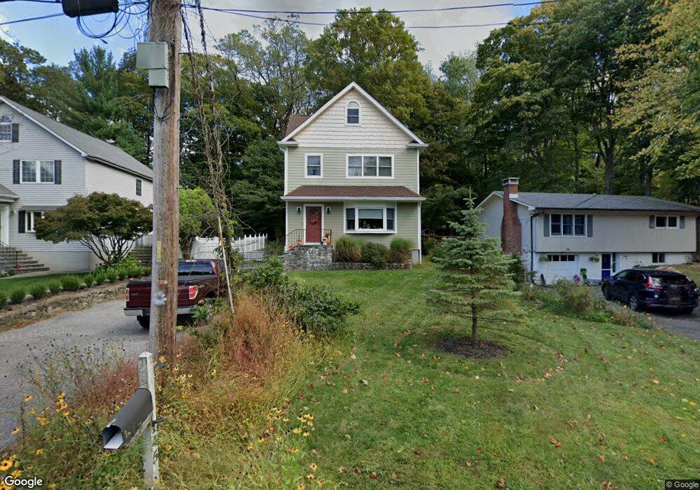 145 Lake Shore Dr, Pleasantville, NY 10570 - photo 1