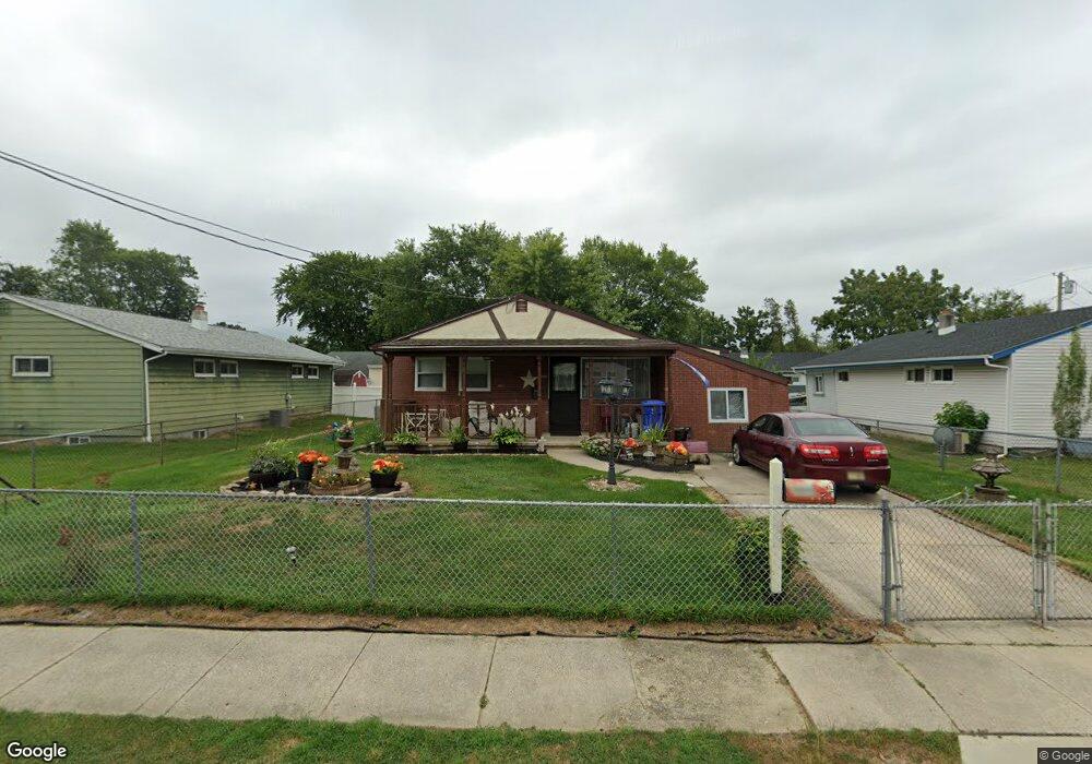 702 Smith Ln, Mount Holly, NJ 08060 - photo 1