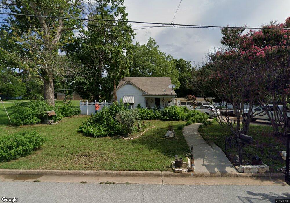 937 W Coffin St, Denison, TX 75020 - photo 1