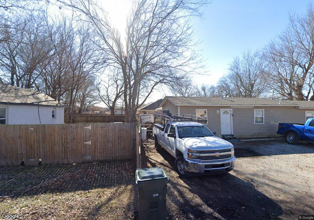 407 E Claremore St, Claremore, OK 74017 - photo 1