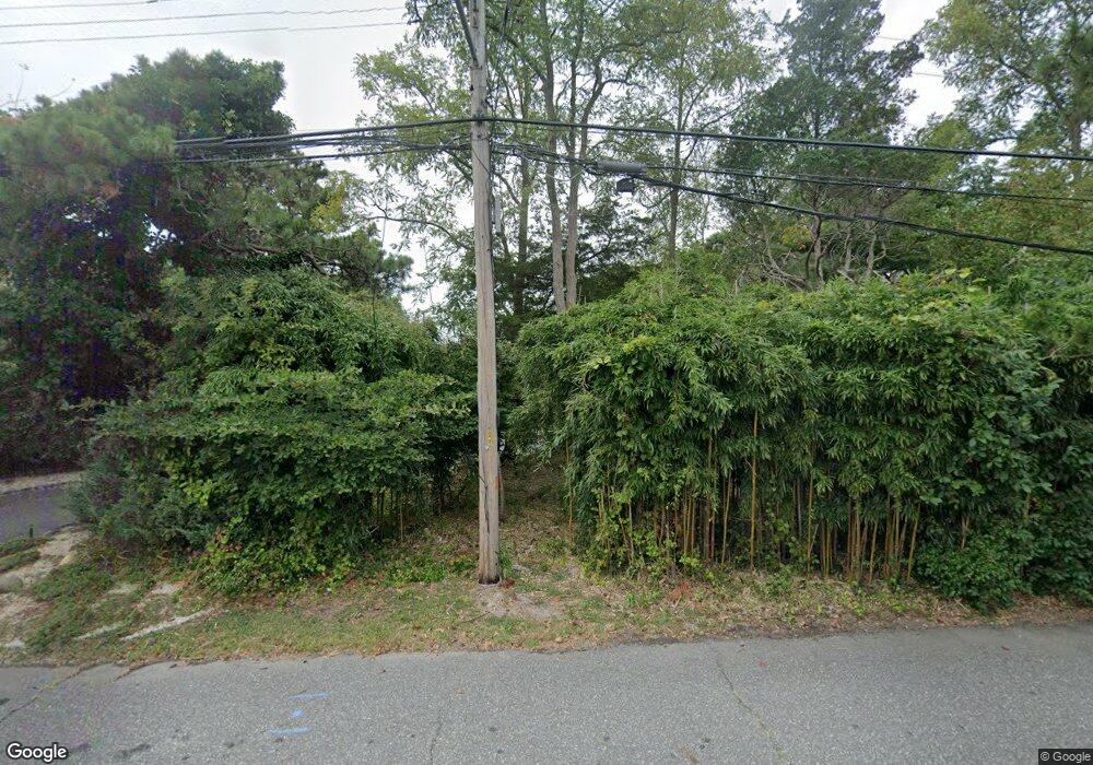 94 W Bayberry Rd, Islip, NY 11751 - photo 1