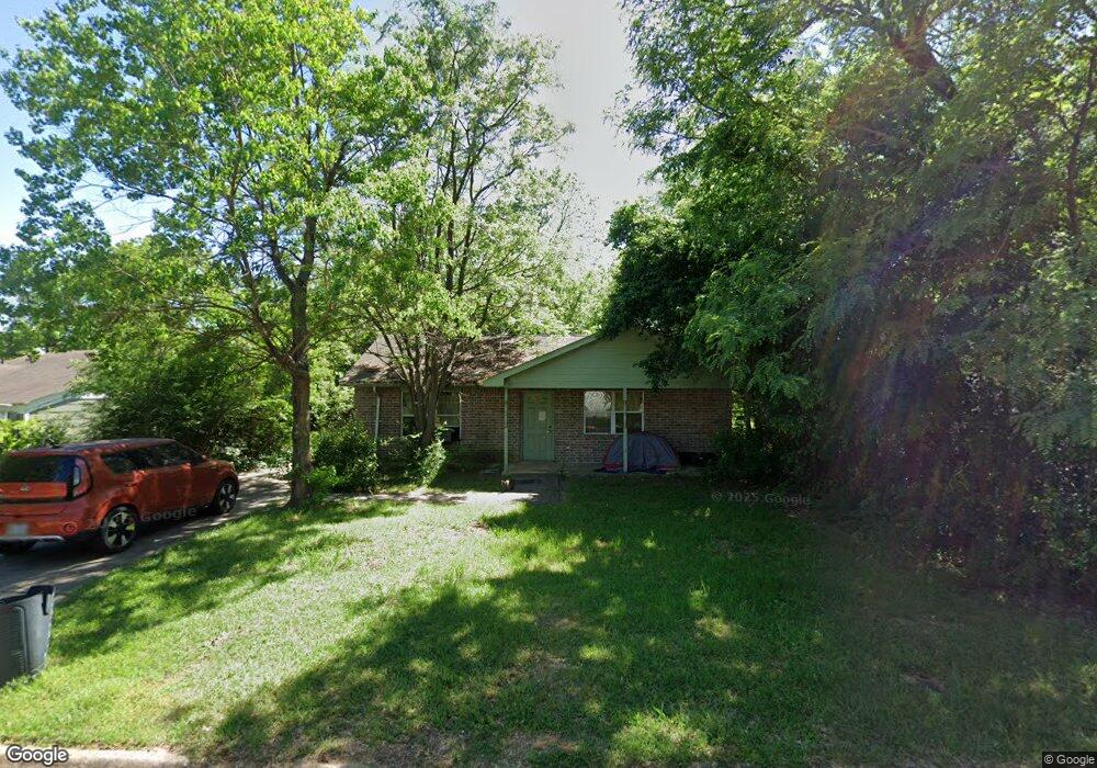 828 Manila Dr, Wake Village, TX 75501 - photo 1