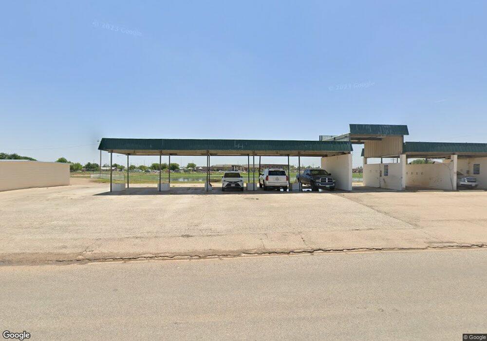 3011 W 10th, Plainview, TX 79072 - photo 1