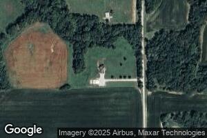 27451 E County Line Rd, Waggoner, IL 62572