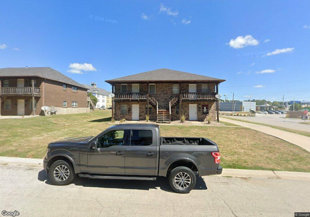 711 NW Mock Ave unit A, Blue Springs, MO 64015 - photo 1