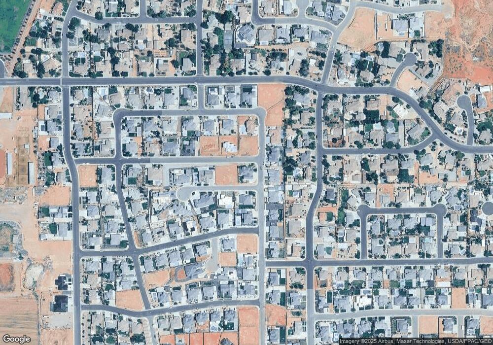 1054 E Rusted Hills Dr, Washington, UT 84780 - photo 1