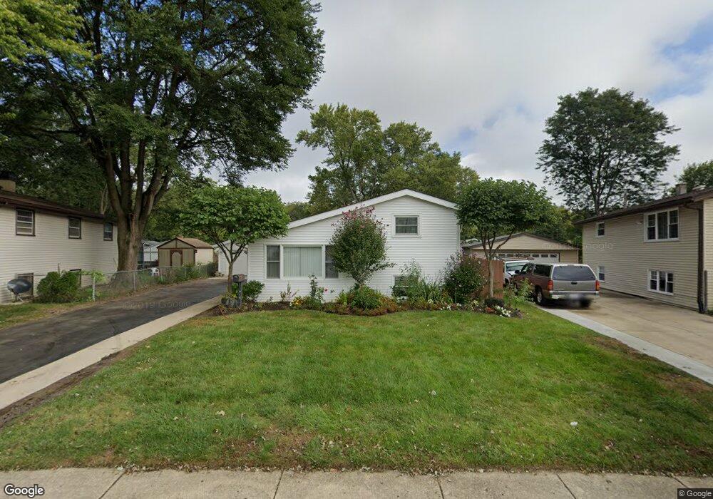 610 Santa fe Ave, Carpentersville, IL 60110 - photo 1