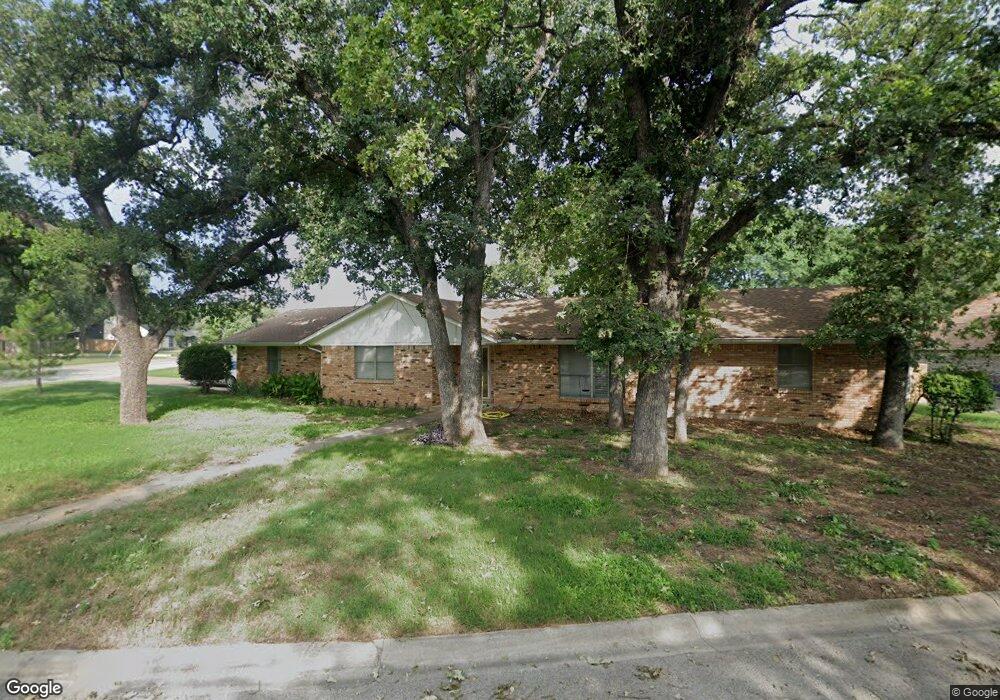 329 Huggins Dr, Springtown, TX 76082 - photo 1