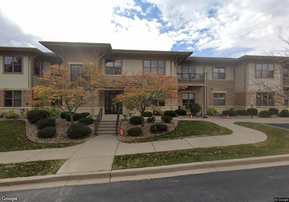 W129N6811 Northfield Dr unit 101, Menomonee Falls, WI 53051 - photo 1