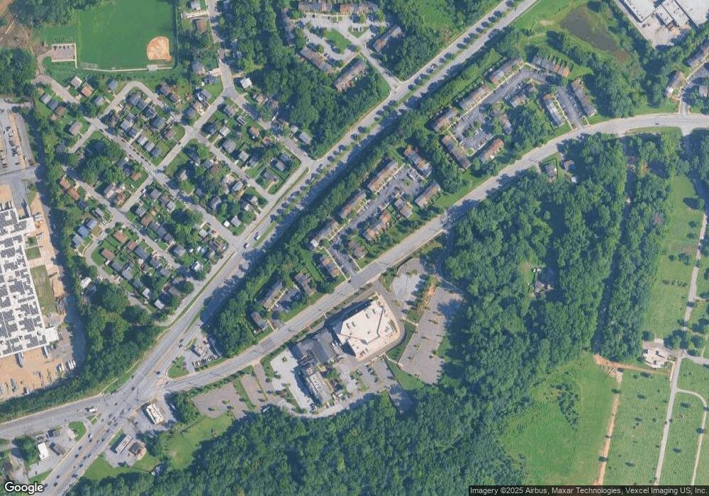 1605 Willowwood Ct, Hyattsville, MD 20785 - photo 1