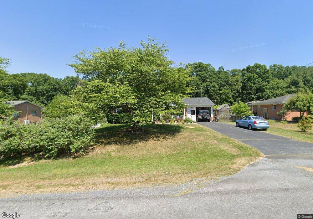 123 West St, Stephens City, VA 22655 - photo 1