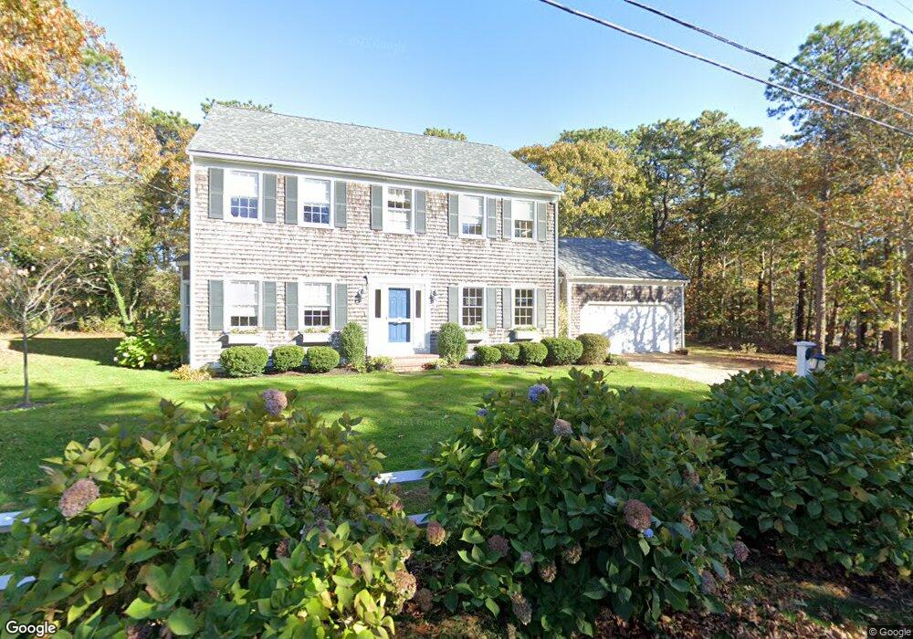 117 Munroe Ave, Vineyard Haven, MA 02568 - photo 1