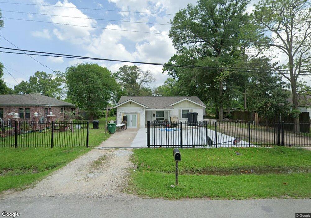 7520 Elbert St, Houston, TX 77028 - photo 1