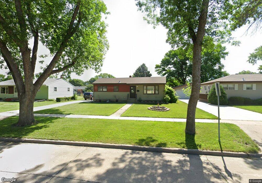 1432 18th St S, Fargo, ND 58103 - photo 1