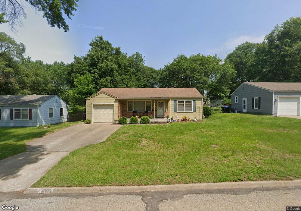 1646 SW 22nd St, Topeka, KS 66611 - photo 1