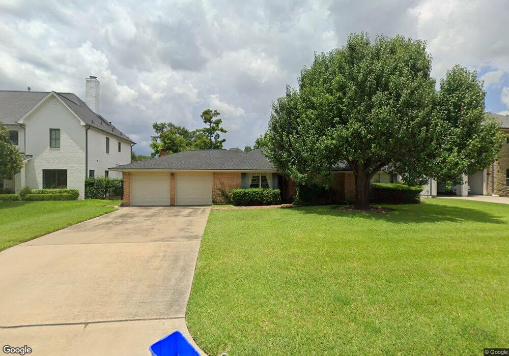 8702 Cedardale Dr, Houston, TX 77055 - photo 1