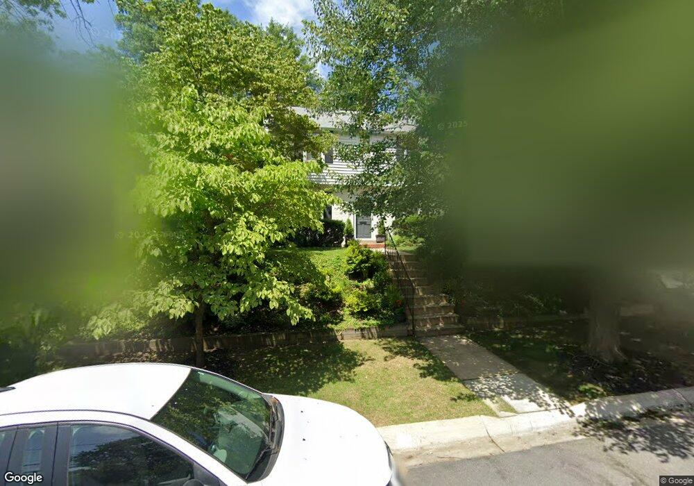 7910 Chelton Rd, Bethesda, MD 20814 - photo 1