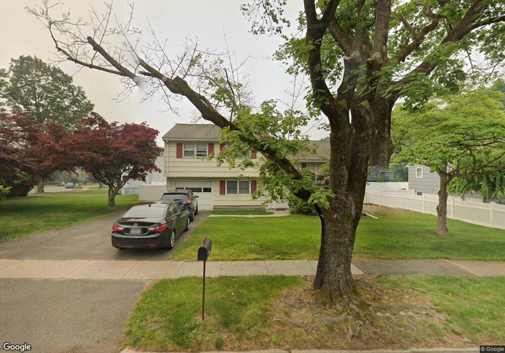 2429 Mill Plain Rd, Fairfield, CT 06824 - photo 1