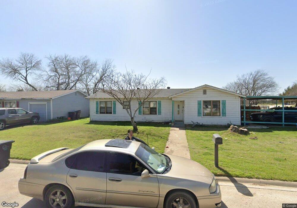 1721 Raylene Dr, Cleburne, TX 76033 - photo 1