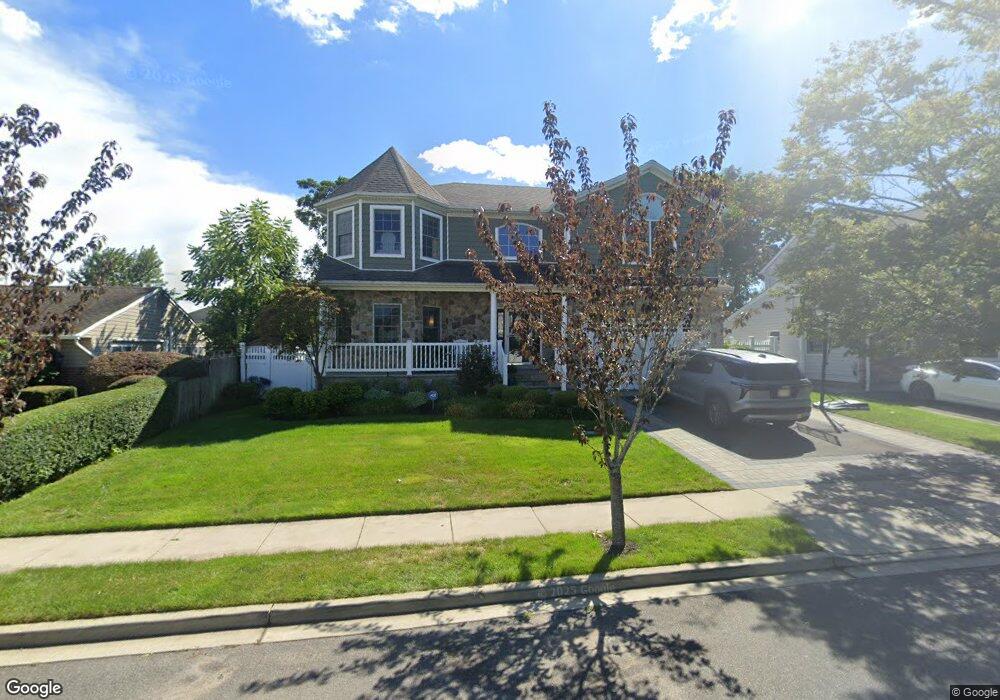 18 Donna Ln, Syosset, NY 11791 - photo 1