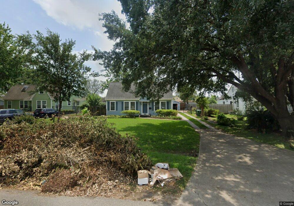 307 W 30th St, Houston, TX 77018 - photo 1