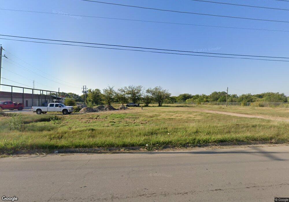 509 W Industrial Blvd, Cleburne, TX 76033 - photo 1