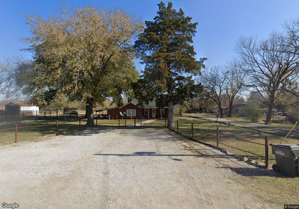 502 E Spruce, Henryetta, OK 74437 - photo 1