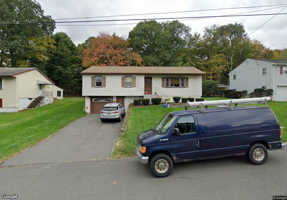 128 Blueberry Hill Rd, Waterbury, CT 06704 - photo 1