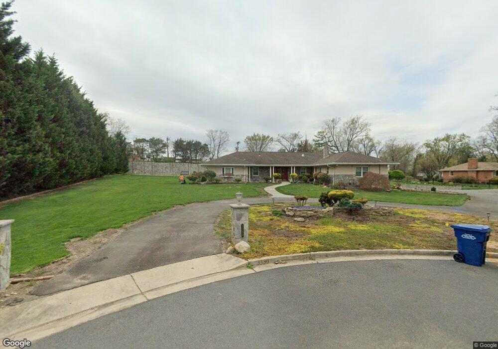 3330 Pensa Dr, Falls Church, VA 22041 - photo 1