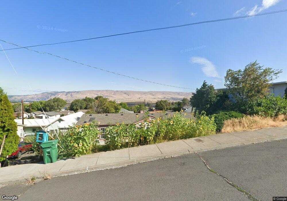 2319 E 13th St, the Dalles, OR 97058 - photo 1
