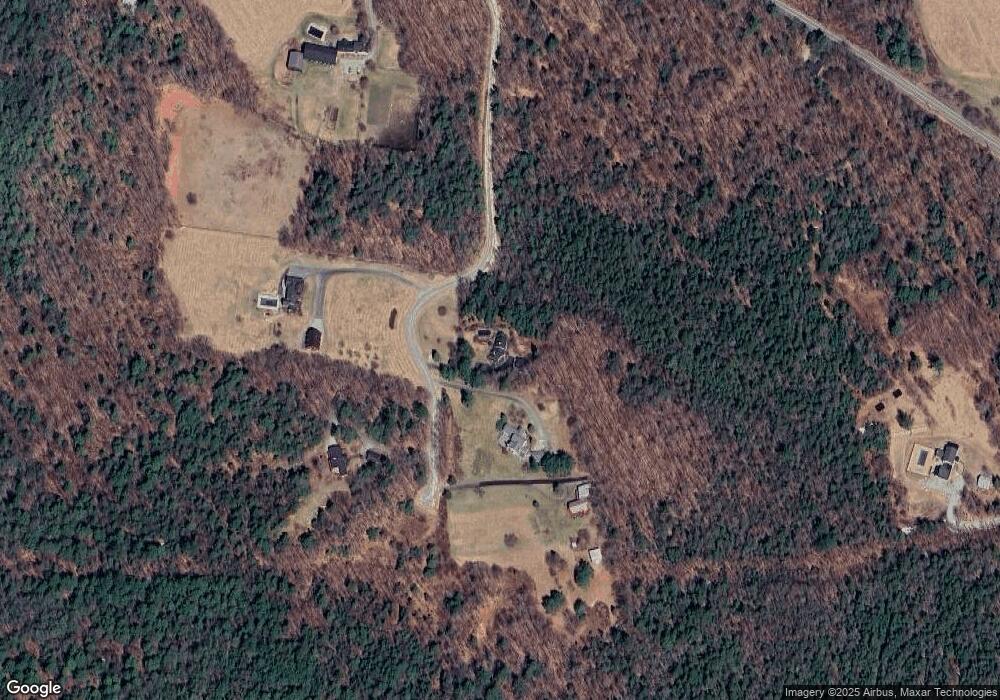 193 Maple Ln unit Garage apt, New London, NH 03257 - photo 1