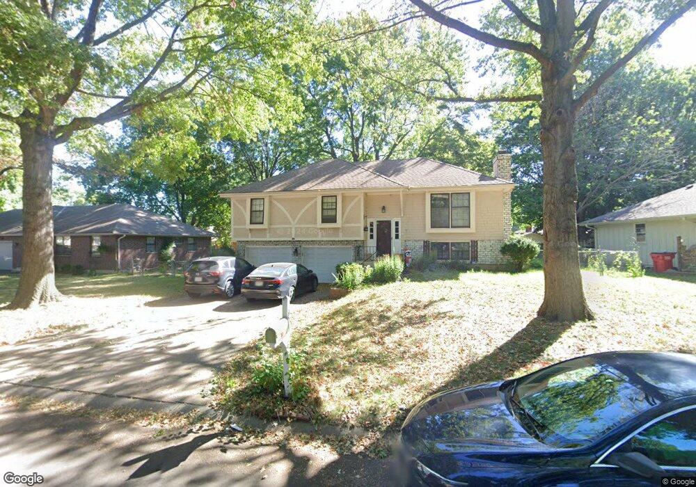 906 NW 11th St, Blue Springs, MO 64015 - photo 1