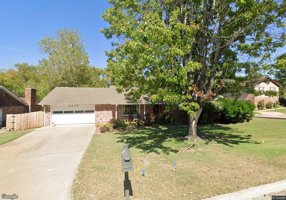 2538 Dorchester Dr, Bartlesville, OK 74006 - photo 1
