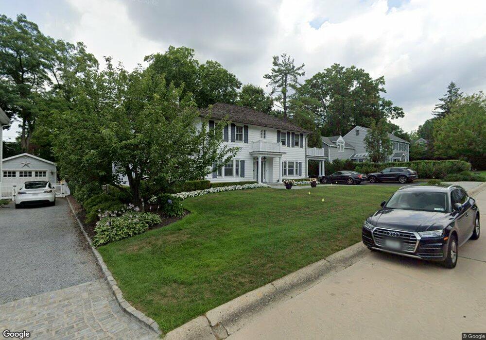 7 Dolphin Green, Port Washington, NY 11050 - photo 1