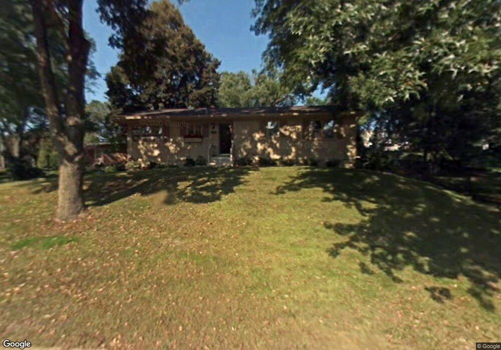 3200 Iowa Ave SE, Cedar Rapids, IA 52403 - photo 1