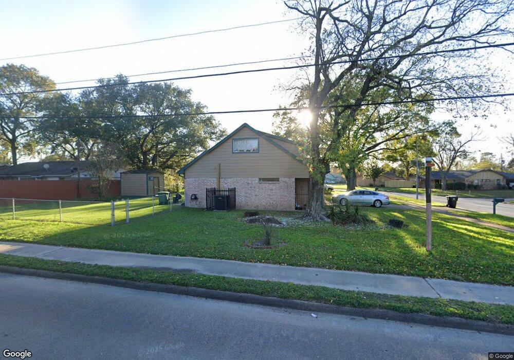 9126 Rutherford Ln, Houston, TX 77088 - photo 1