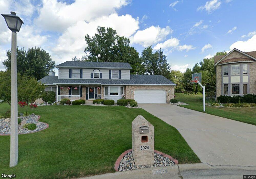 5924 Sunchase Cir, Lansing, MI 48917 - photo 1