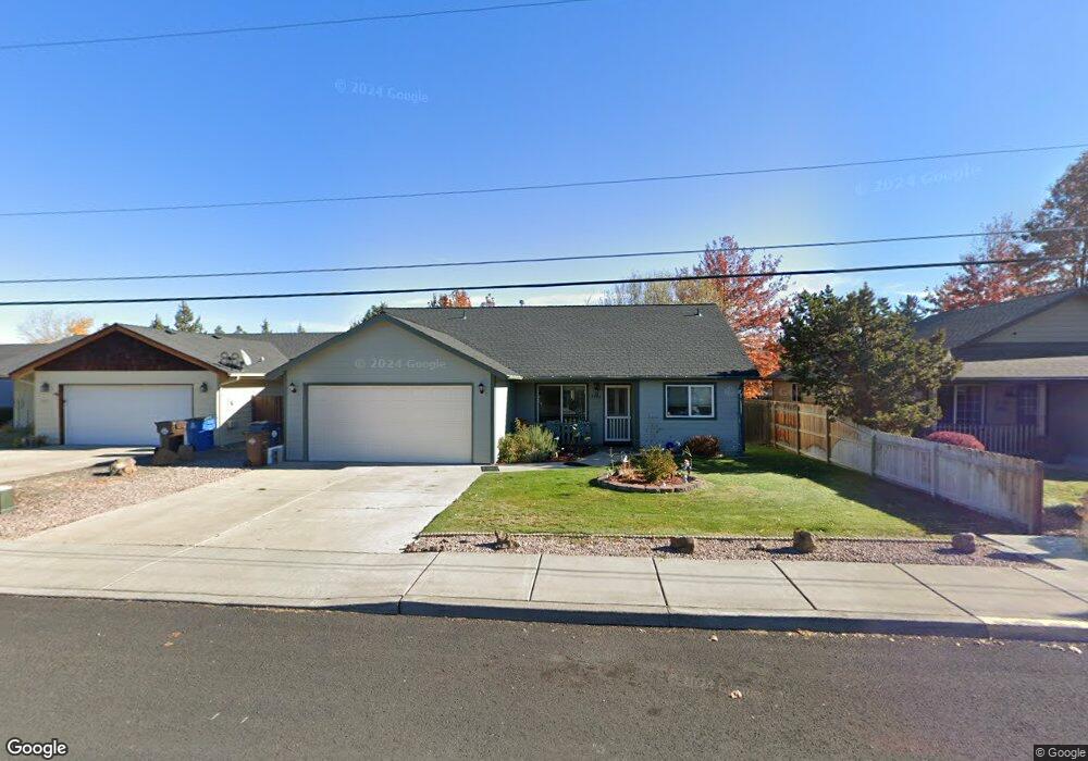 2946 SW 25th St, Redmond, OR 97756 - photo 1