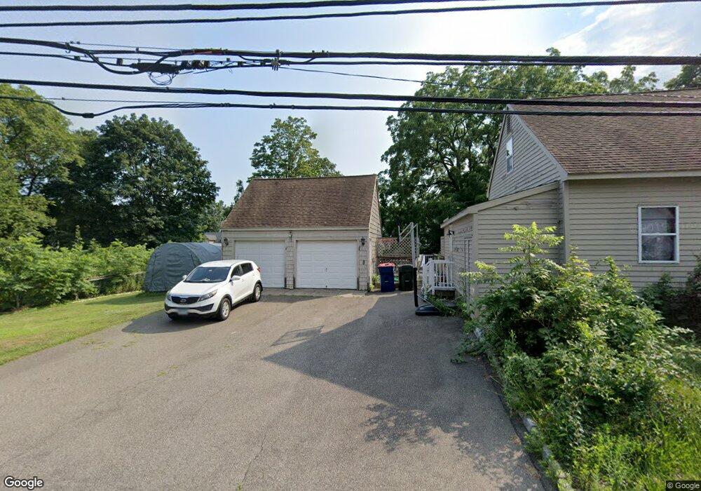 2 Mcgrath Ln, Trumbull, CT 06611 - photo 1