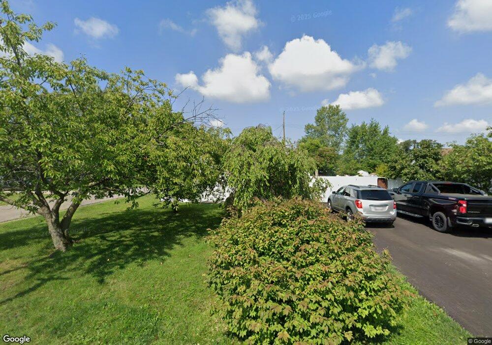 335 Evergreen Terrace, Columbus, OH 43228 - photo 1