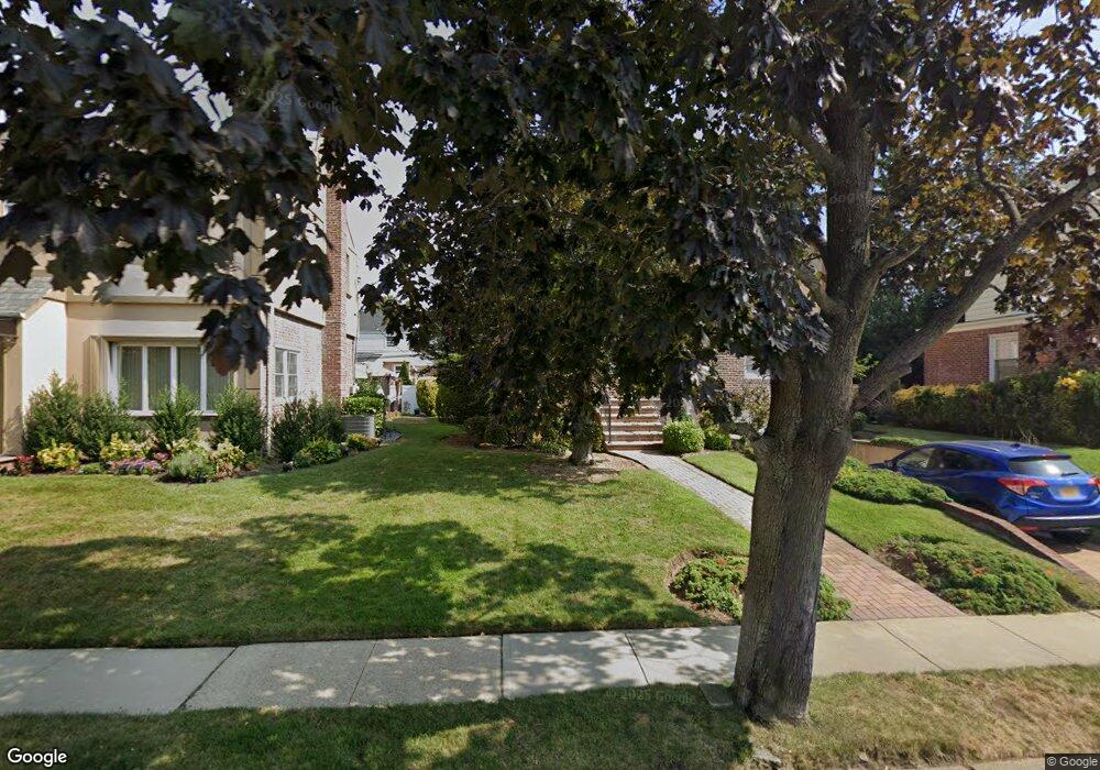 11 Bittersweet Ln, Valley Stream, NY 11581 - photo 1