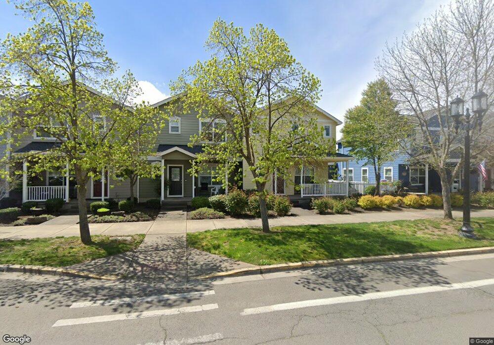 825 N Haskell St, Central Point, OR 97502 - photo 1