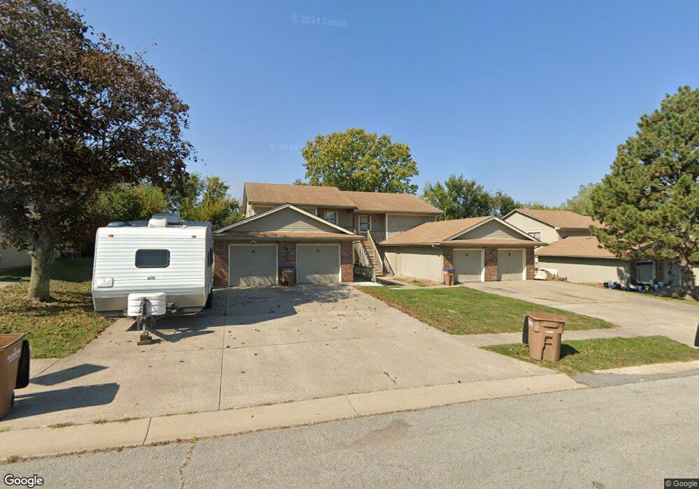 400 Sky Vue Dr, Raymore, MO 64083 - photo 1