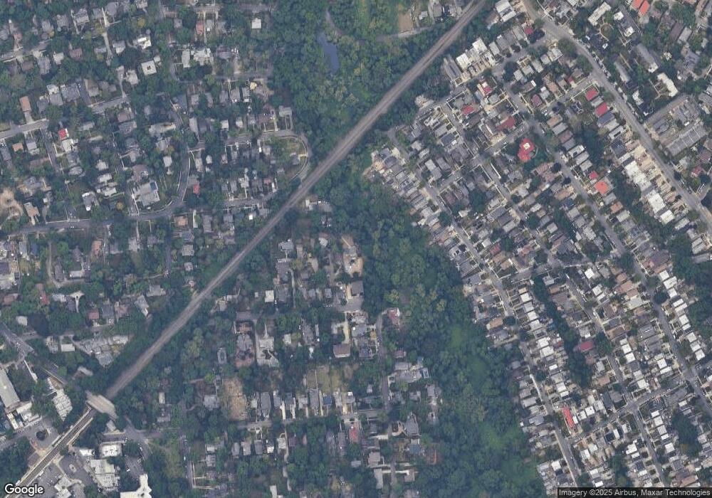 76-08-159 Stuart Ln, Little Neck, NY 11363 - photo 1