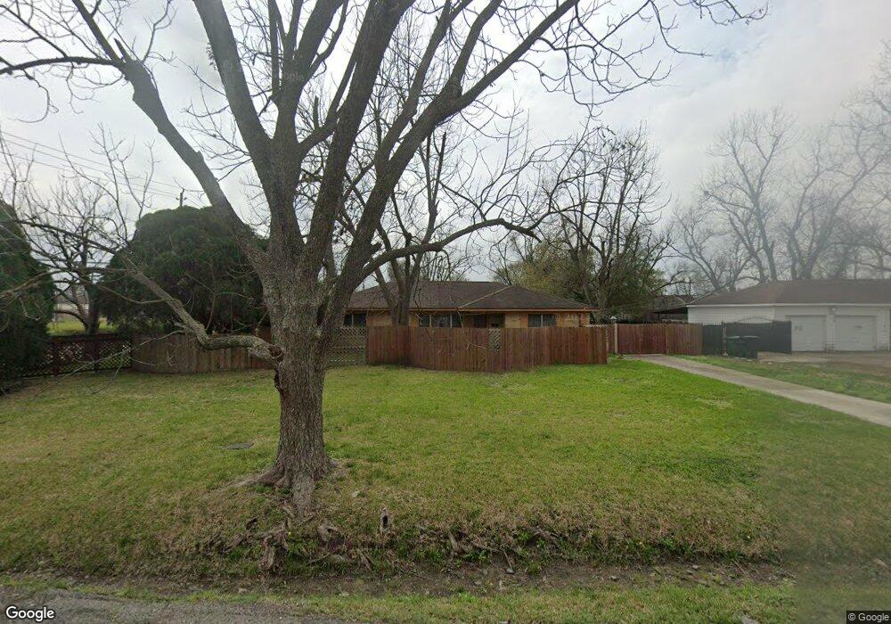 334 Walthall Dr, Houston, TX 77022 - photo 1