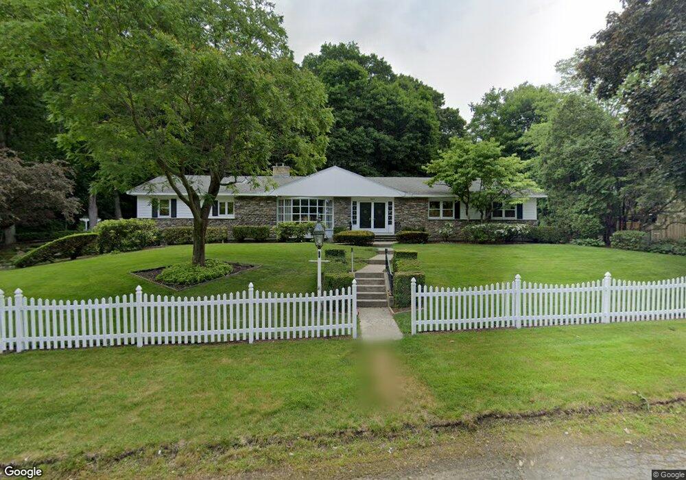 642 Salisbury St, Worcester, MA 01609 - photo 1