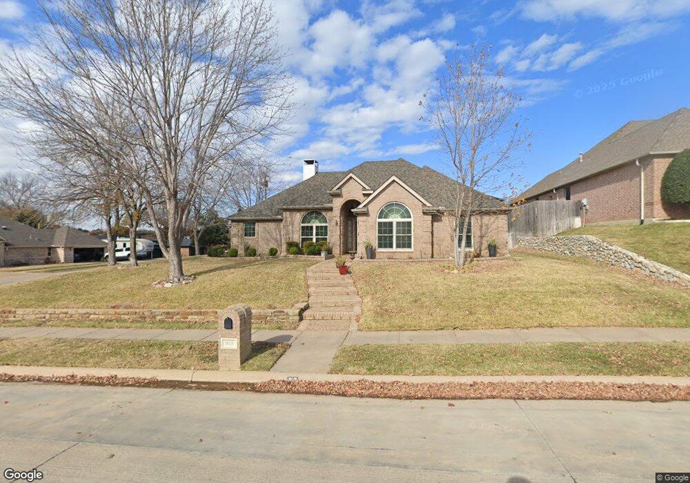 913 Crestview Dr, Bedford, TX 76021 - photo 1