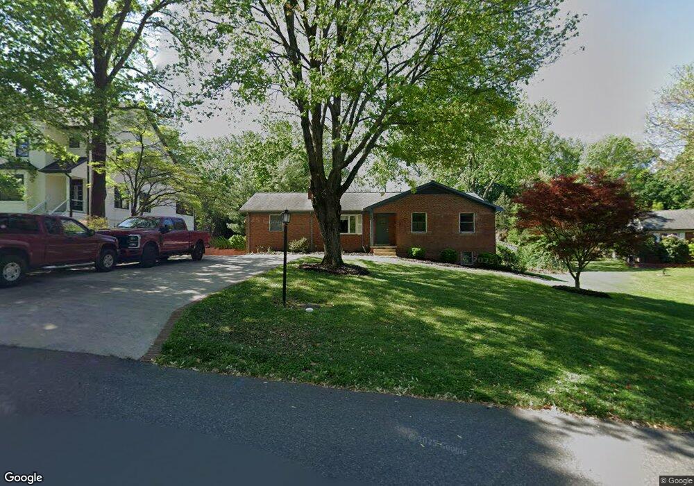 3819 Mode St, Fairfax, VA 22031 - photo 1